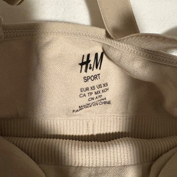 H&M Sport Ribbed Seamless Bra – XS - Picture 2 of 3